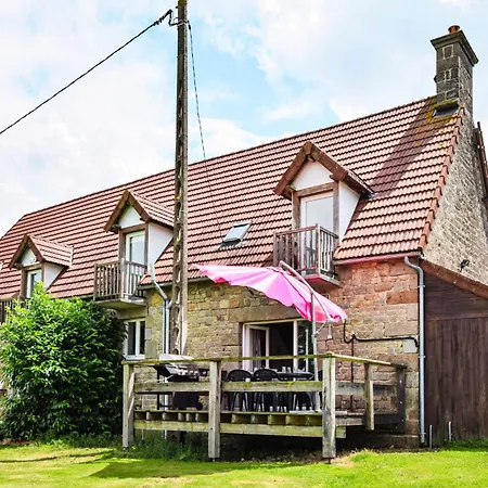 Lovely In Vire Normandie With Wifi Сasa de vacaciones *