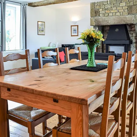 Сasa de vacaciones Lovely In Vire Normandie With Wifi