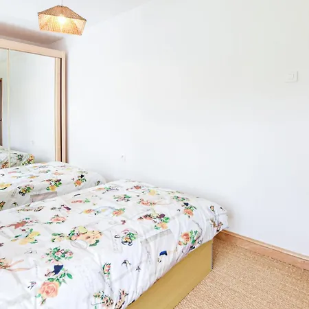 Lovely In Vire Normandie With Wifi