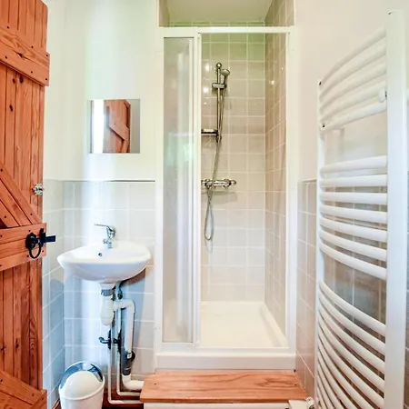 Hébergement de vacances Lovely In Vire Normandie With Wifi Saint-Martin-de-Tallevende