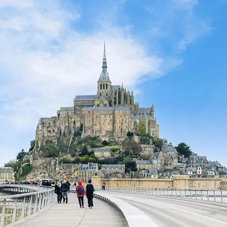 Lovely In Vire Normandie With Wifi Сasa de vacaciones