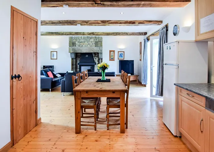 Lovely In Vire Normandie With Wifi *