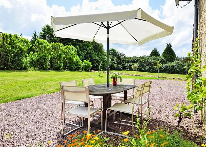 Lovely In Vire Normandie With Wifi Saint-Martin-de-Tallevende