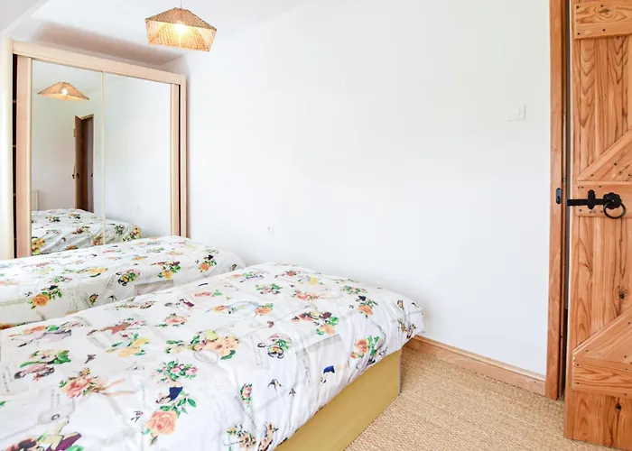 Lovely In Vire Normandie With Wifi