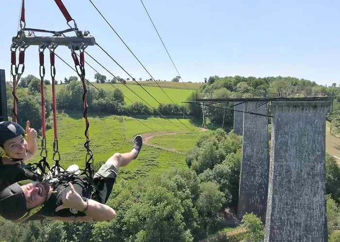 Lovely In Vire Normandie With Wifi 펜션